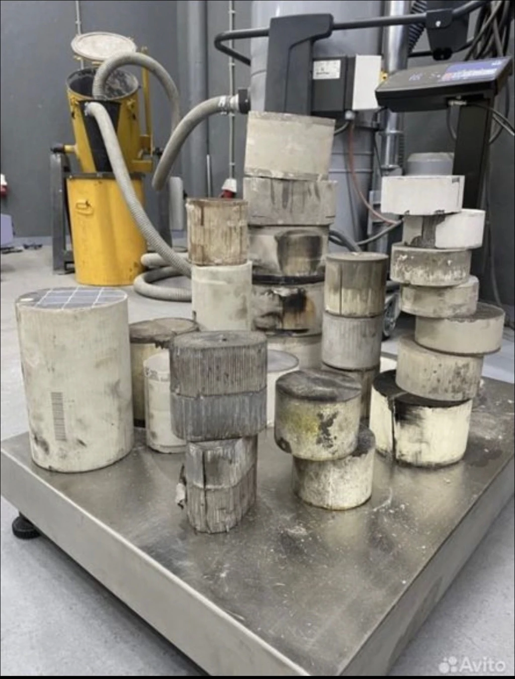 Фото к Принимаем автомобильные катализаторы б/у